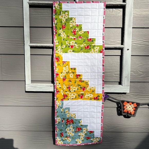 Quilted Table Runner/Dresser Mat - Floral Log Cabin Blocks, Checker Daisy Fabric